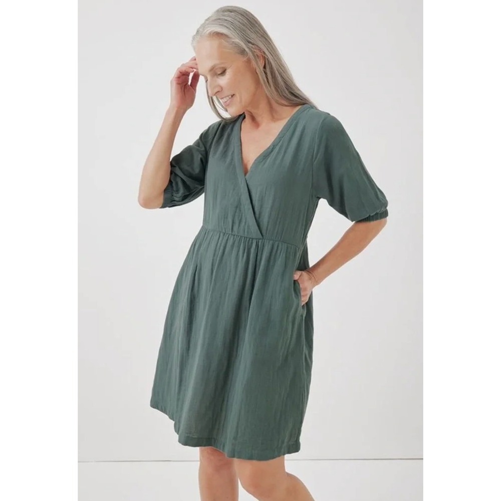 Pact Coastal Double Gauze Surplice Dress Organic Cotton in Sage Green Size L